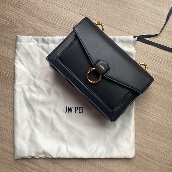 Envelope Gold Hardware Crossbody Bag JW PEI - Picture 2 of 3